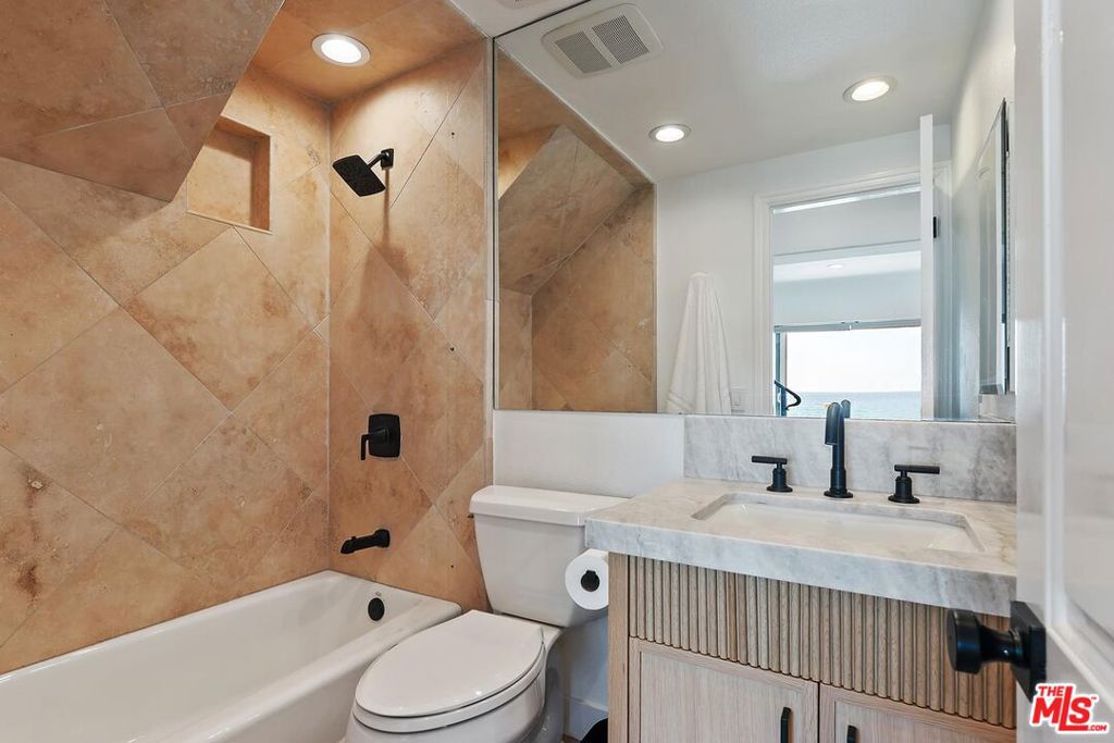 11874 Beach Club Way Property Photo 44