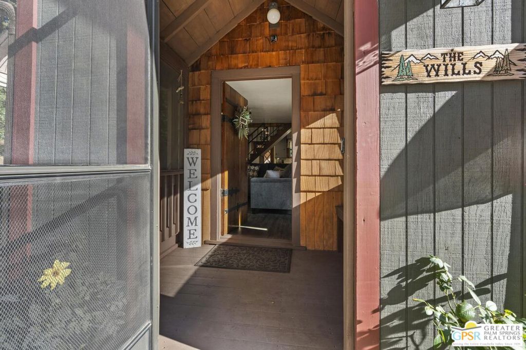 52731 Sylvan Way Property Photo 4