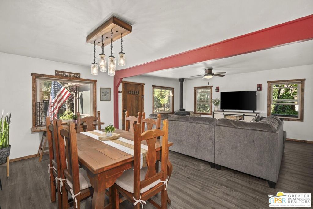 52731 Sylvan Way Property Photo 8