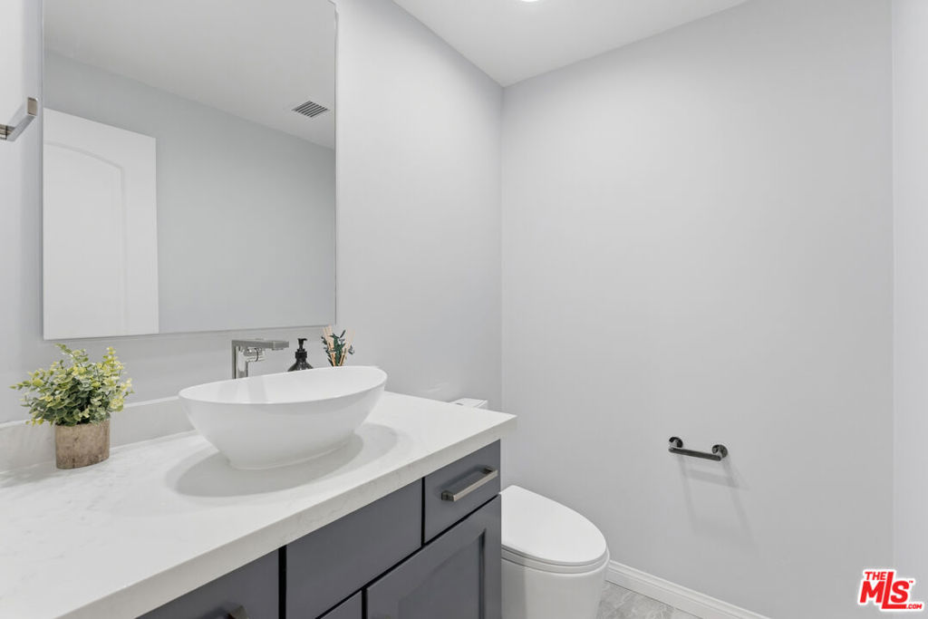 7250 Franklin Avenue 615 Property Photo 18
