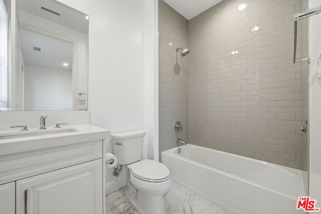20448 W Liverpool Way Property Photo 39