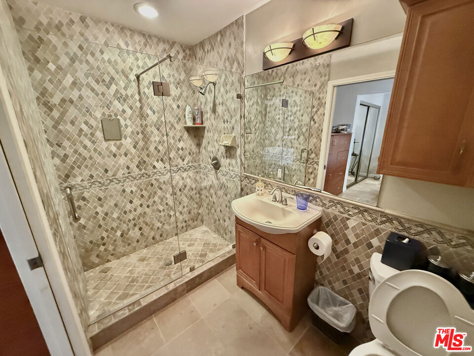 524 N Bedford Drive Property Photo 21