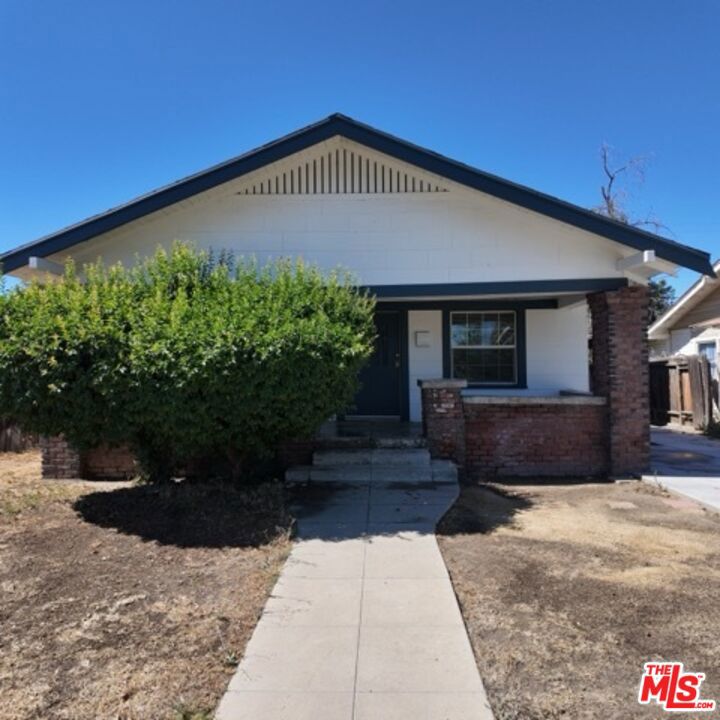 2416 Chester Lane Property Photo 1