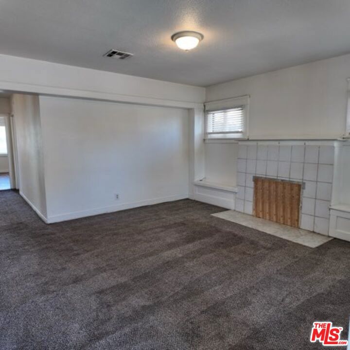 2416 Chester Lane Property Photo 7