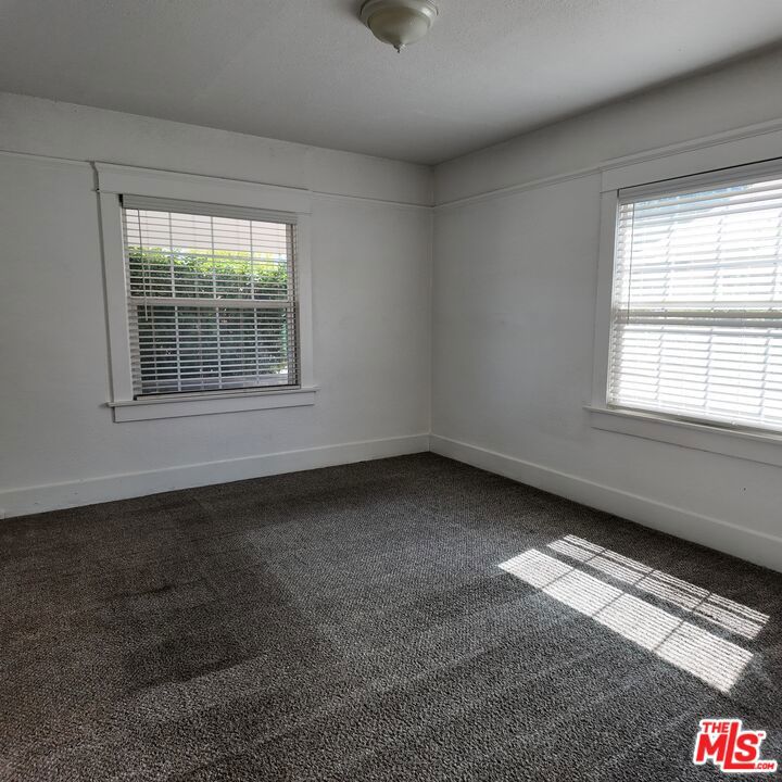 2416 Chester Lane Property Photo 11