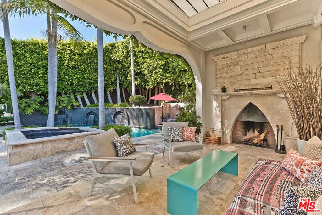 2806 Nichols Canyon Road Property Photo 27