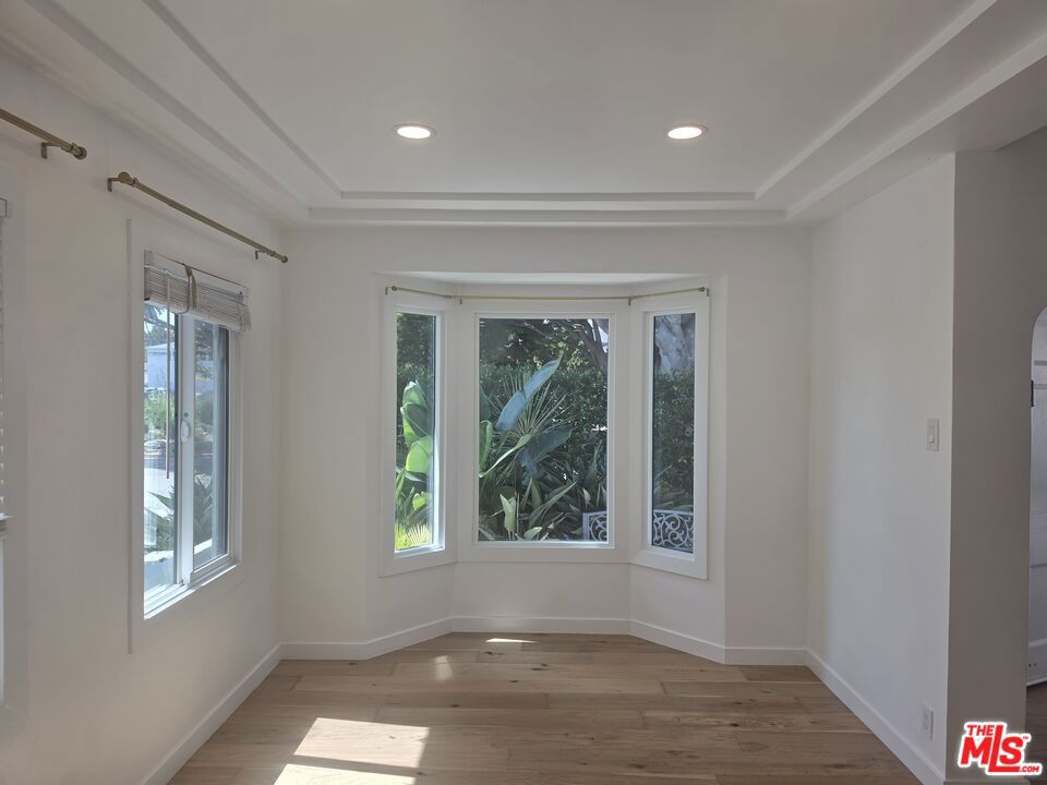 2310 Oak Street Property Photo 11