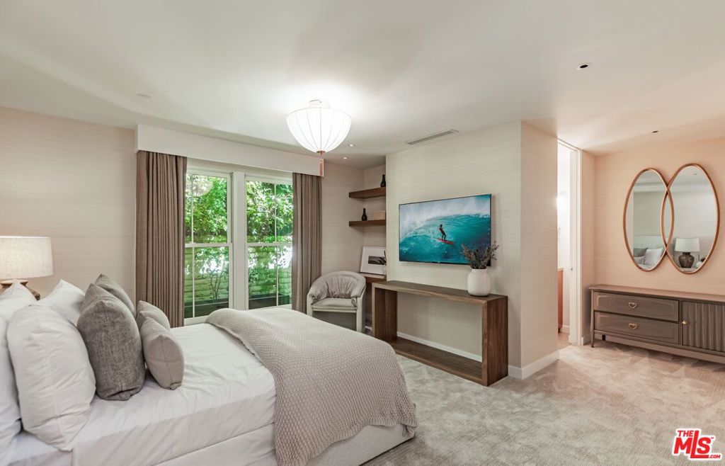 400 Toyopa Drive Property Photo 17