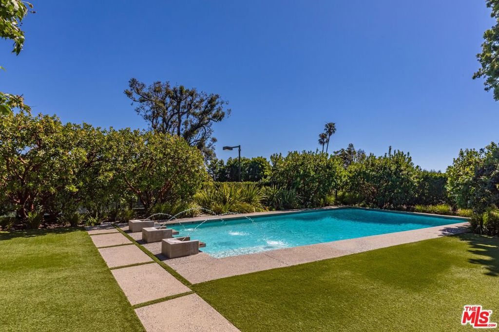 400 Toyopa Drive Property Photo 30