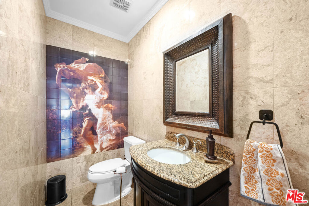 7601 Hollywood Boulevard Property Photo 18