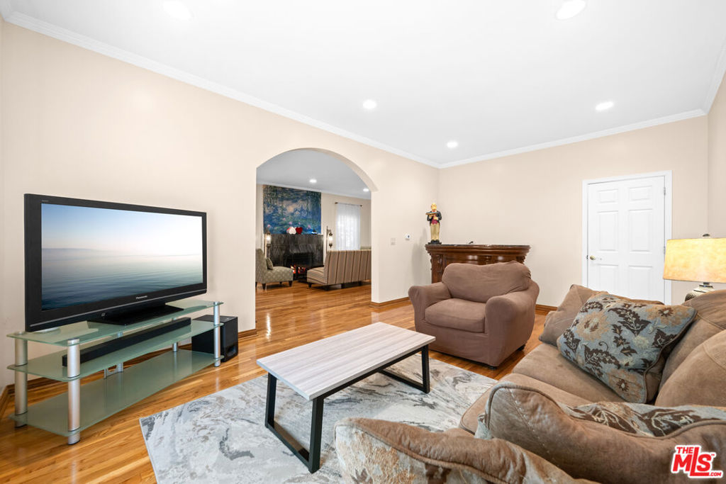 7601 Hollywood Boulevard Property Photo 24
