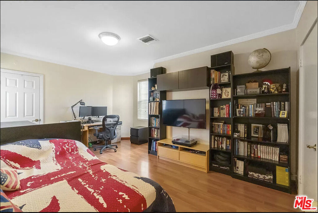 7601 Hollywood Boulevard Property Photo 43