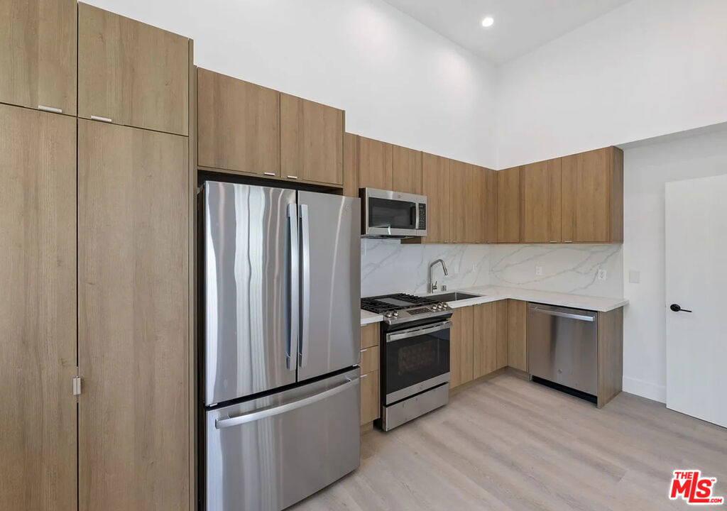 4810 Mascot Street Property Photo 15