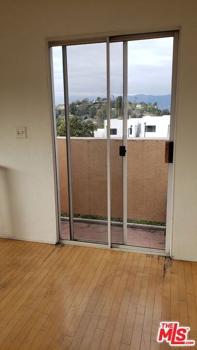 2305 Glendale Boulevard Property Photo 14