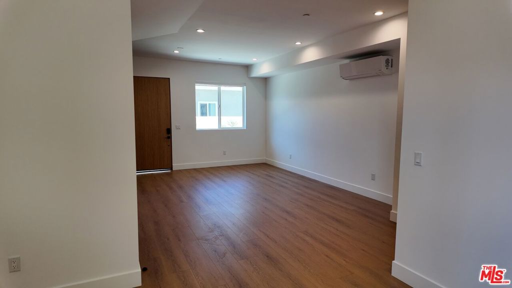 6239 Banner Avenue 1/4 Property Photo 5