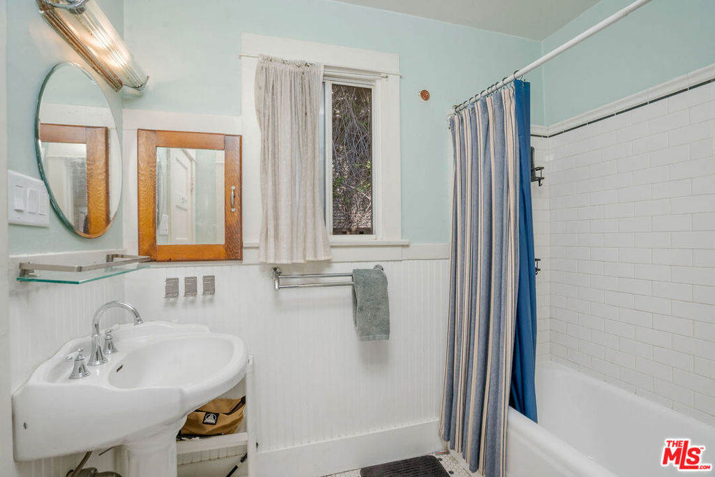 2306 Loma Vista Place Property Photo 12