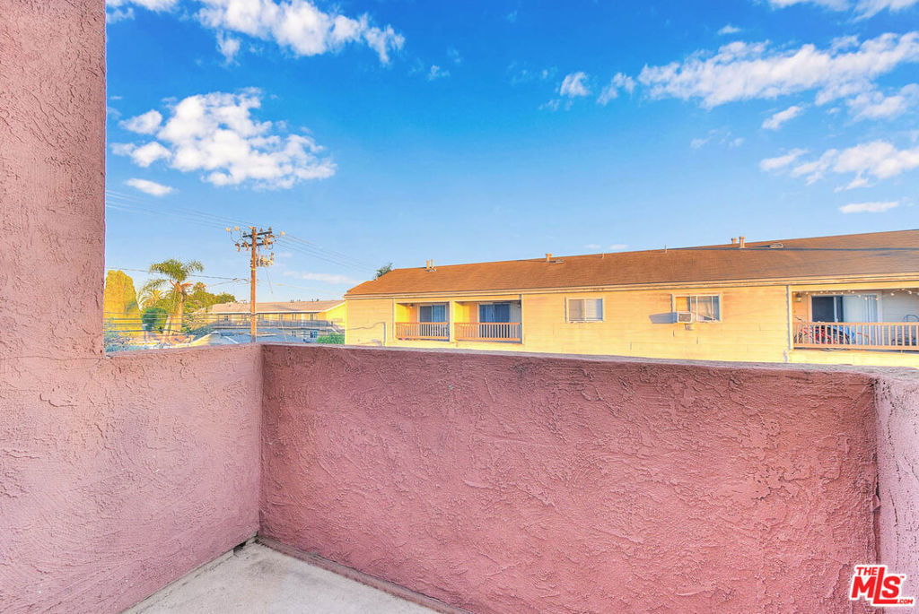 1485 Obispo Avenue 6 Property Photo 11