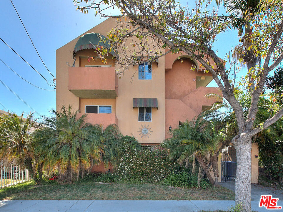 1485 Obispo Avenue 6 Property Photo 19