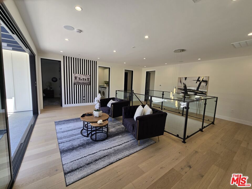 5012 Enfield Avenue Property Photo 29