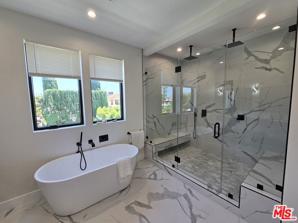5012 Enfield Avenue Property Photo 33