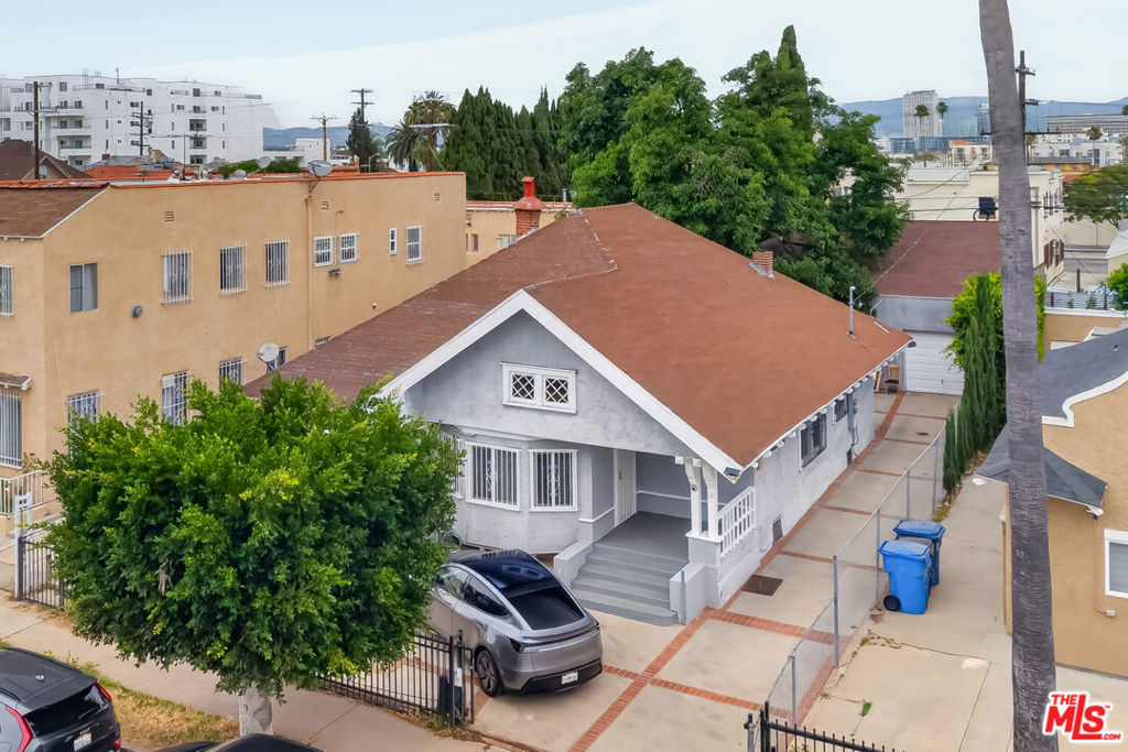 2905 W 14th Street Property Photo 1
