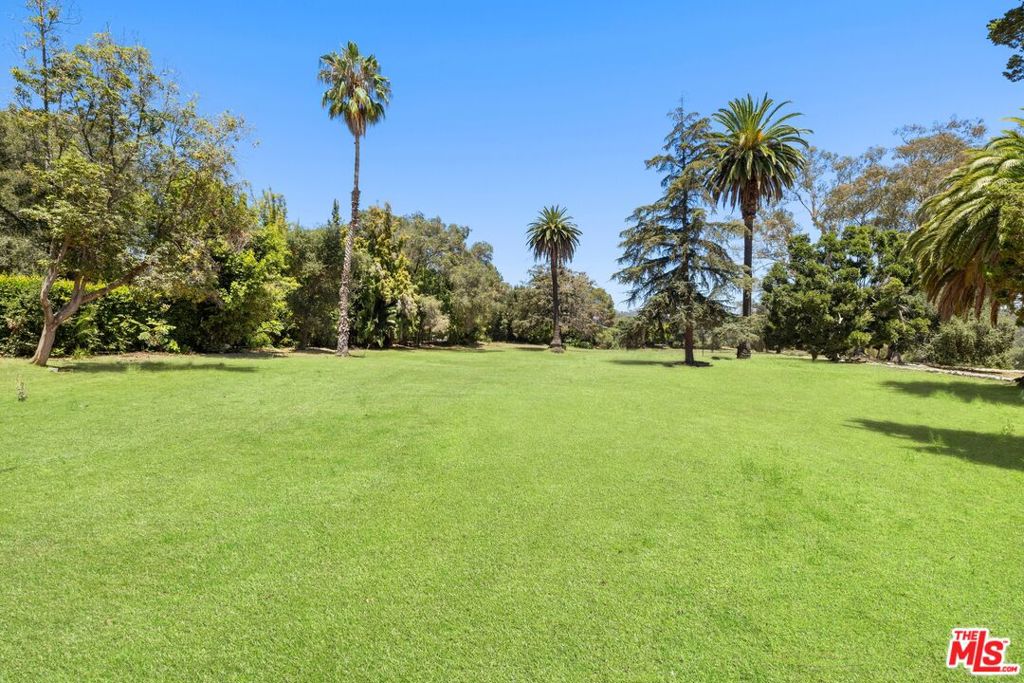 12 Oakmont Drive Property Photo 19
