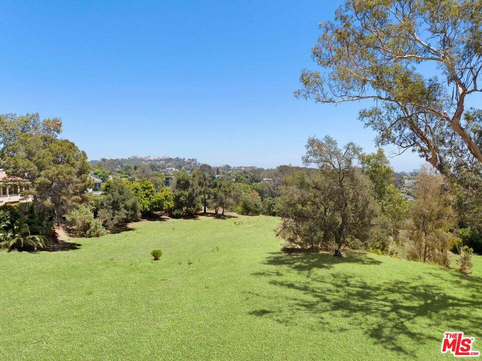 12 Oakmont Drive Property Photo 40
