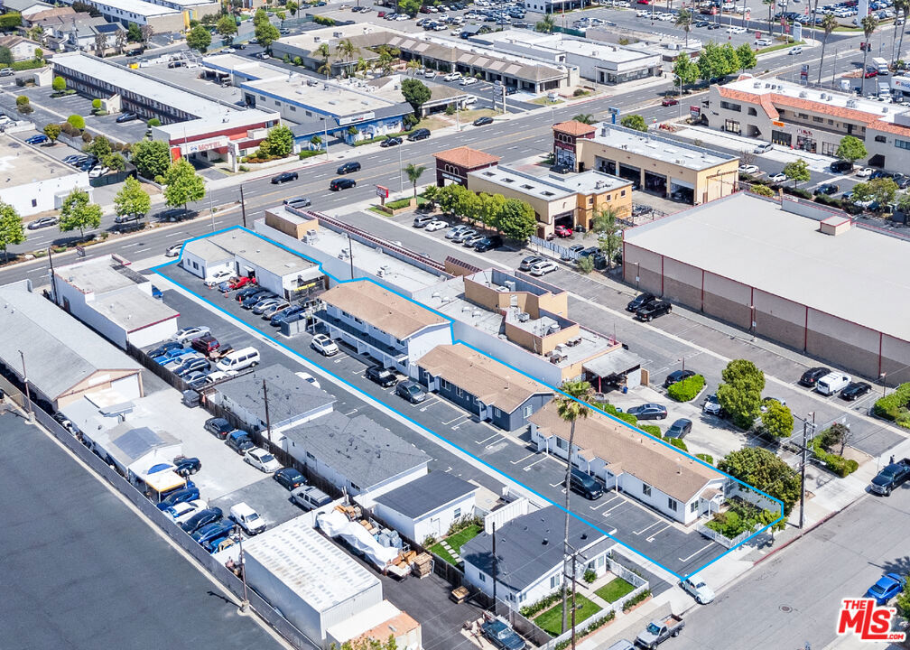 2029 Harbor Boulevard Property Photo 2
