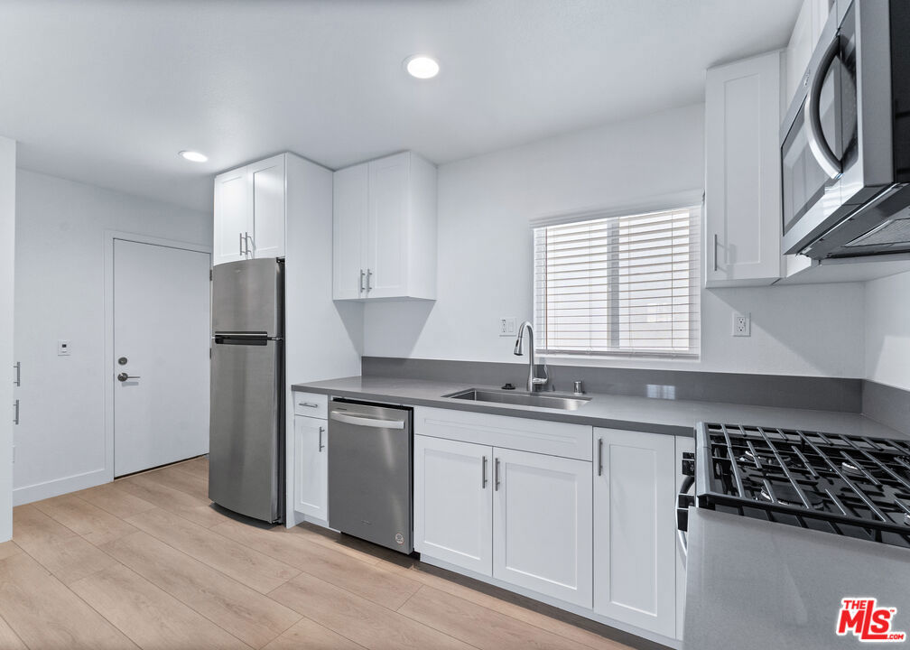 2029 Harbor Boulevard Property Photo 4