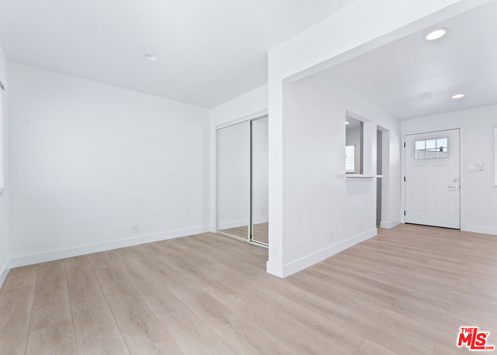 2029 Harbor Boulevard Property Photo 5