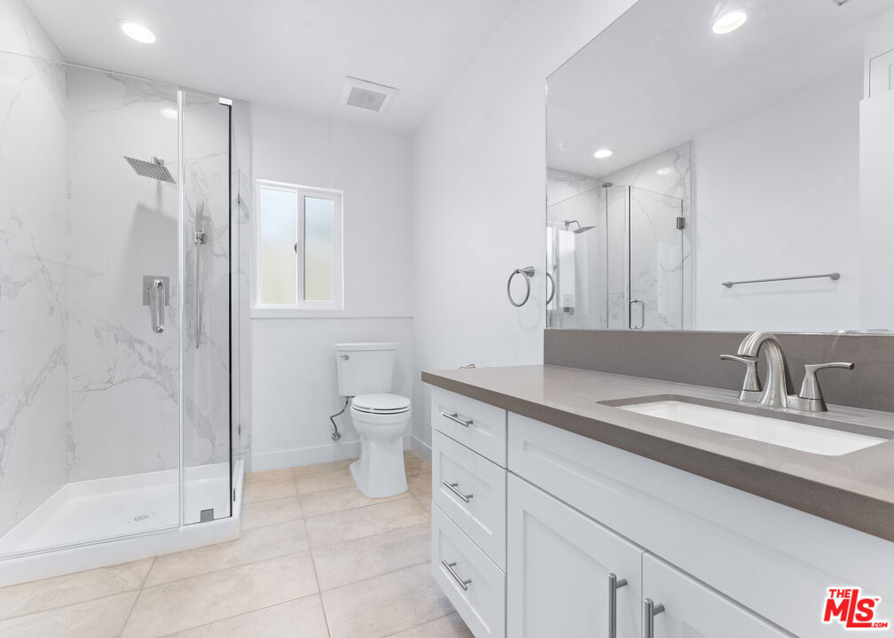 2029 Harbor Boulevard Property Photo 7