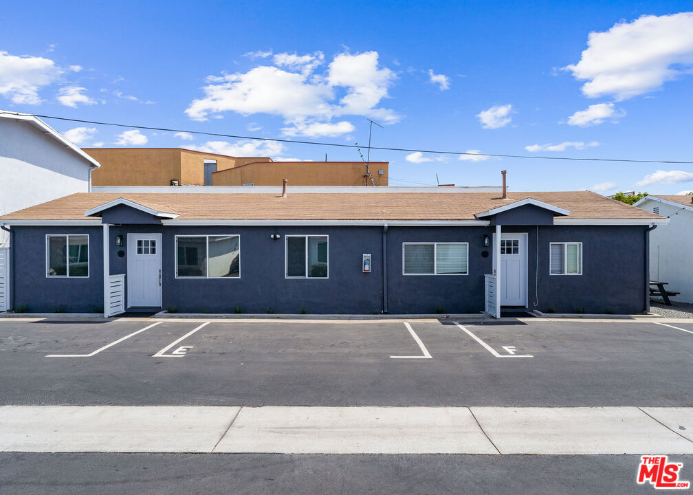 2029 Harbor Boulevard Property Photo 11