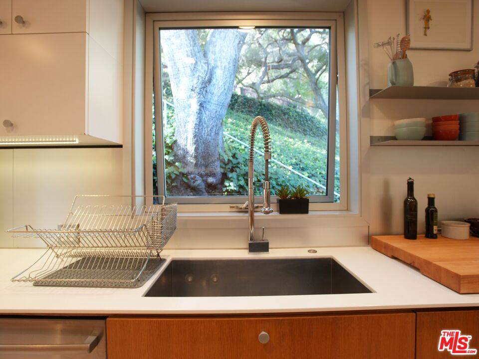 10416 Corfu Ln Property Photo 11