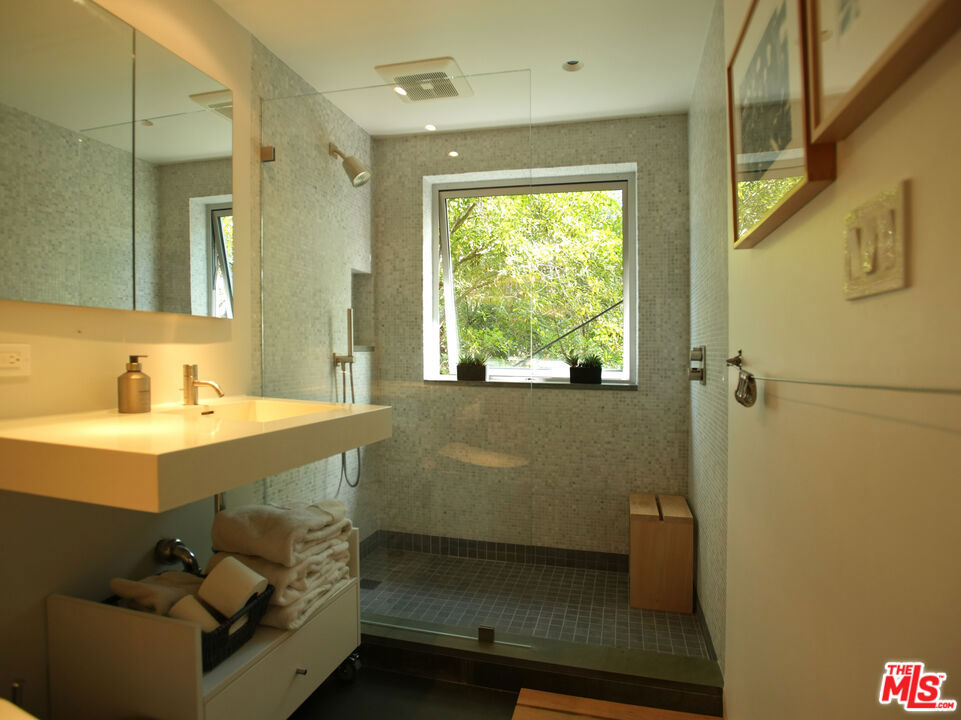 10416 Corfu Ln Property Photo 20