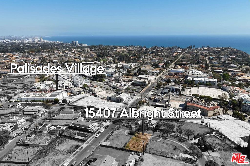 15407 Albright Street Property Photo 6