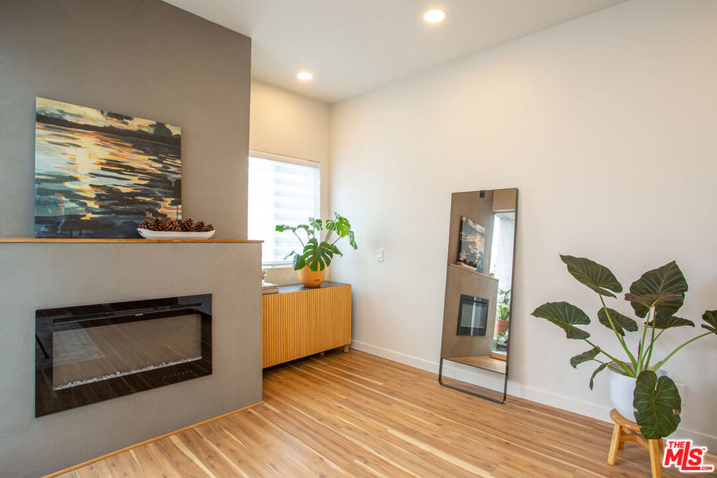 1617 S Beverly Glen Boulevard 102 Property Photo 4