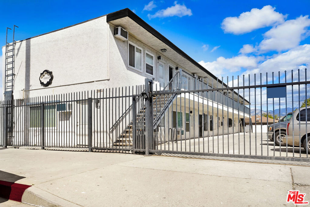 12602 Correnti Street Property Photo 3
