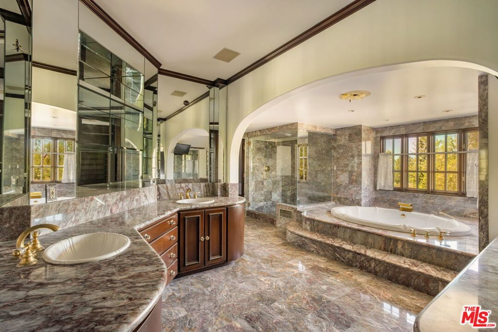 25045 Jim Bridger Road Property Photo 6