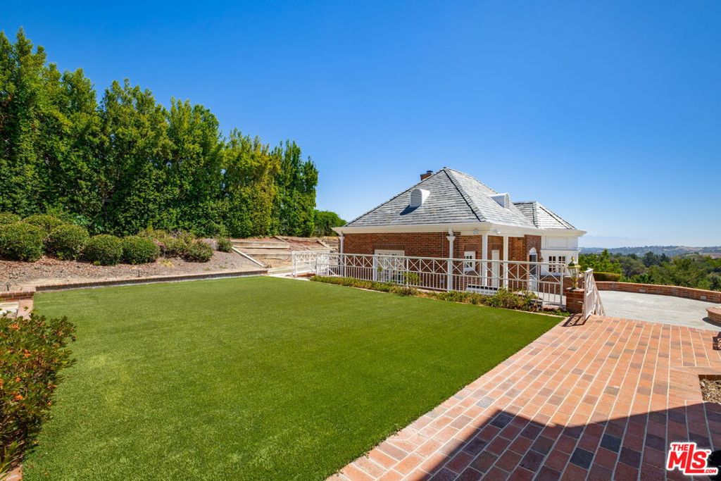 25045 Jim Bridger Road Property Photo 10