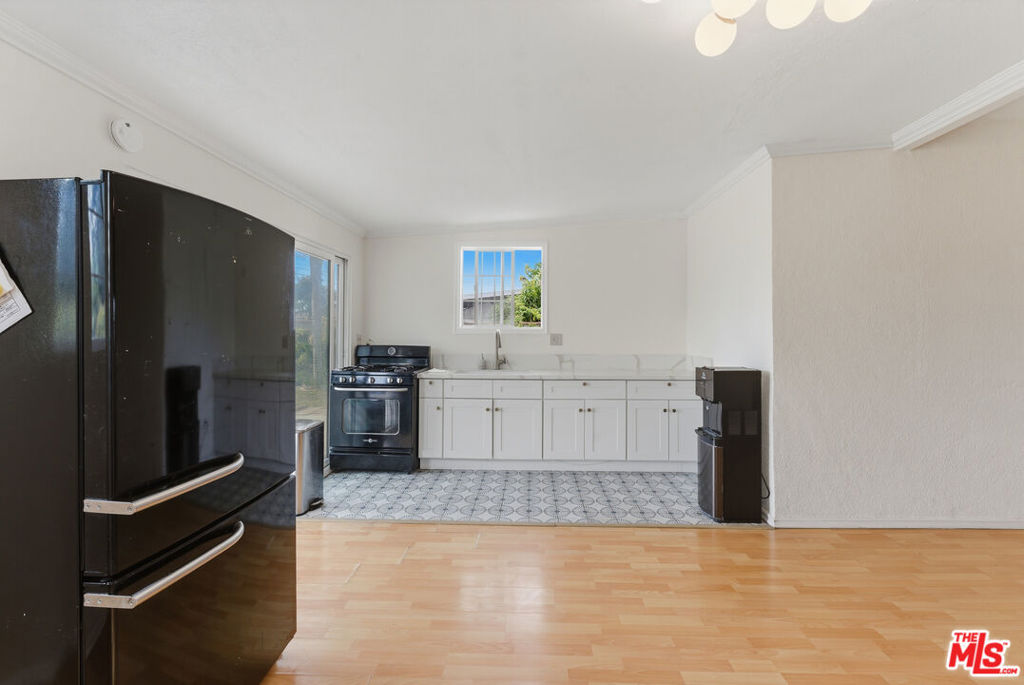 23319 Dolores Street Property Photo 17