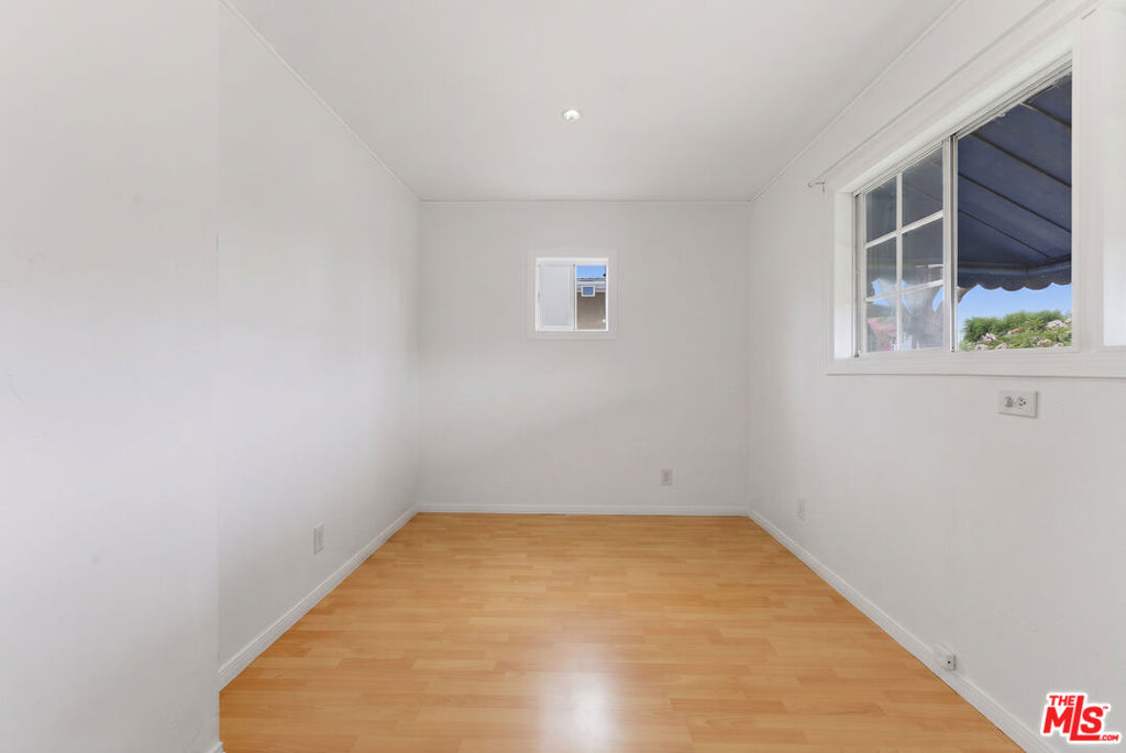 23319 Dolores Street Property Photo 28