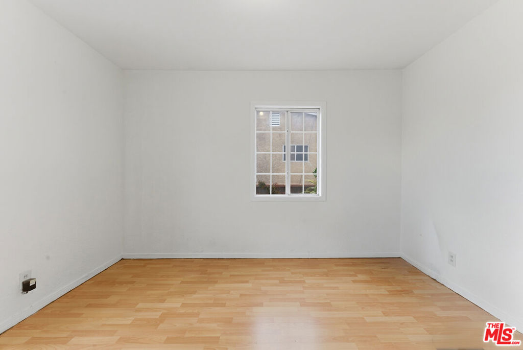 23319 Dolores Street Property Photo 29