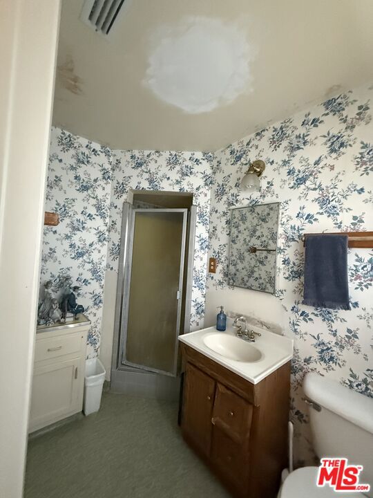 5215 Lillian Street Property Photo 17