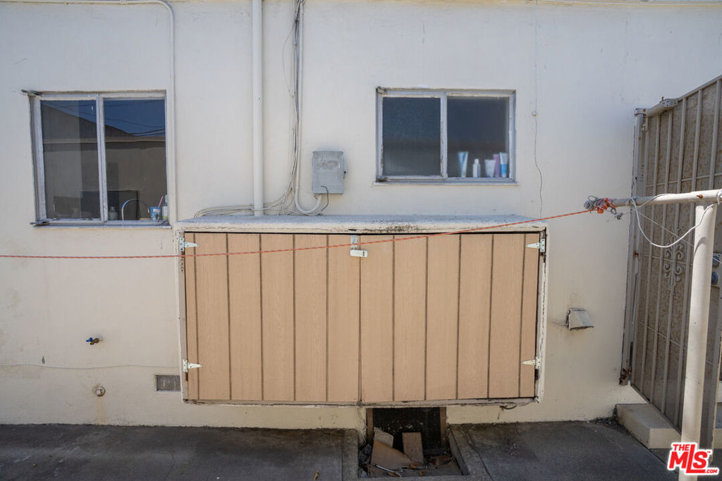 1412 Centinela Avenue Property Photo 18