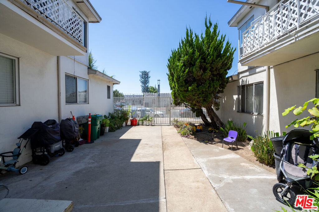 1412 Centinela Avenue Property Photo 21