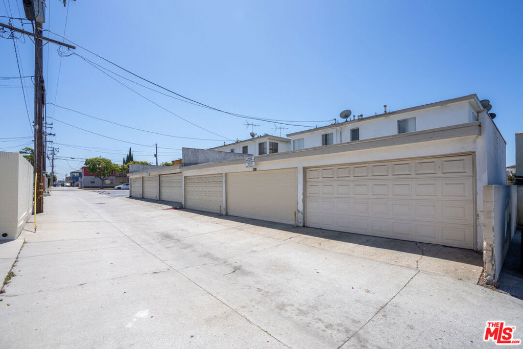 1412 Centinela Avenue Property Photo 25