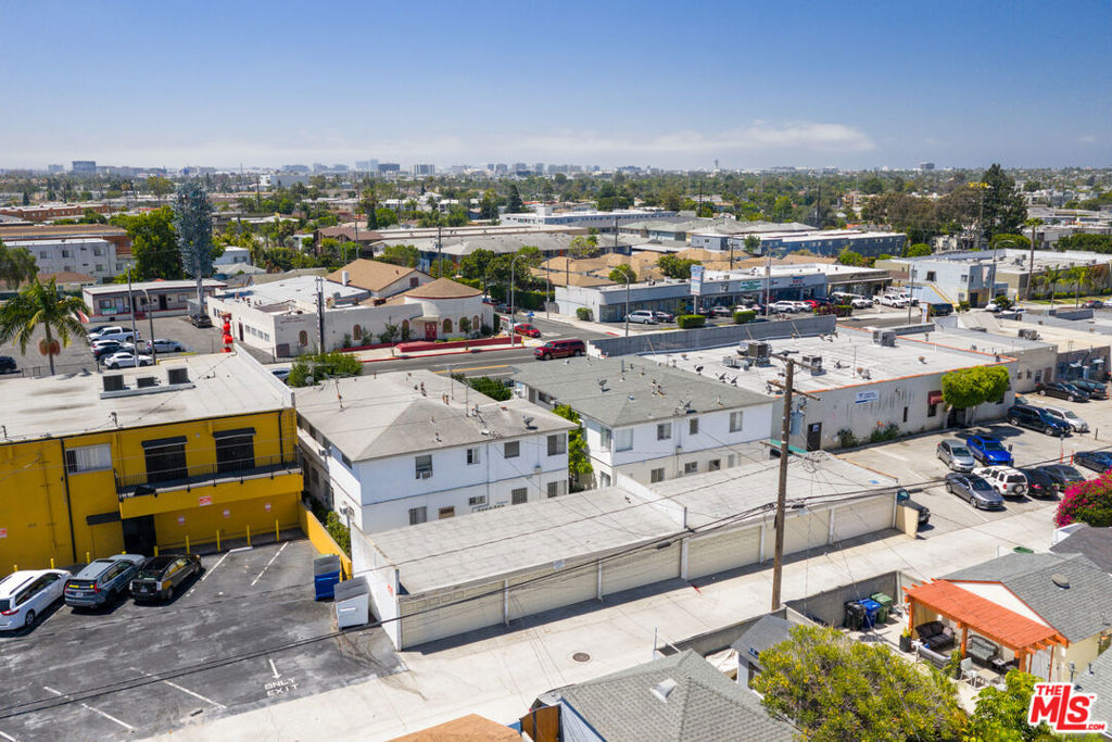 1412 Centinela Avenue Property Photo 28