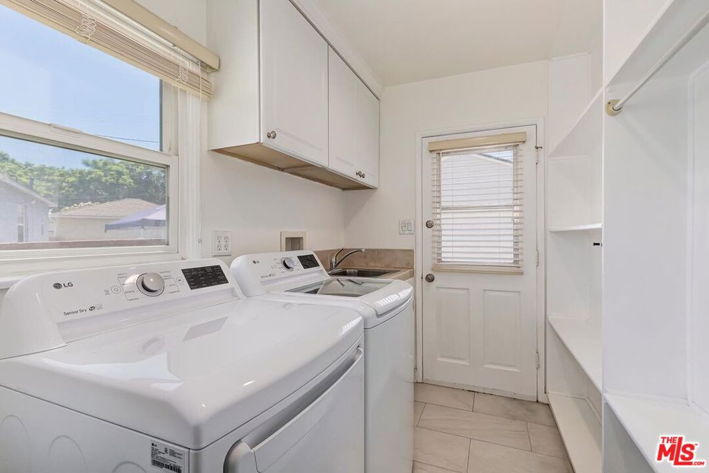 11159 Woolford Street Property Photo 15