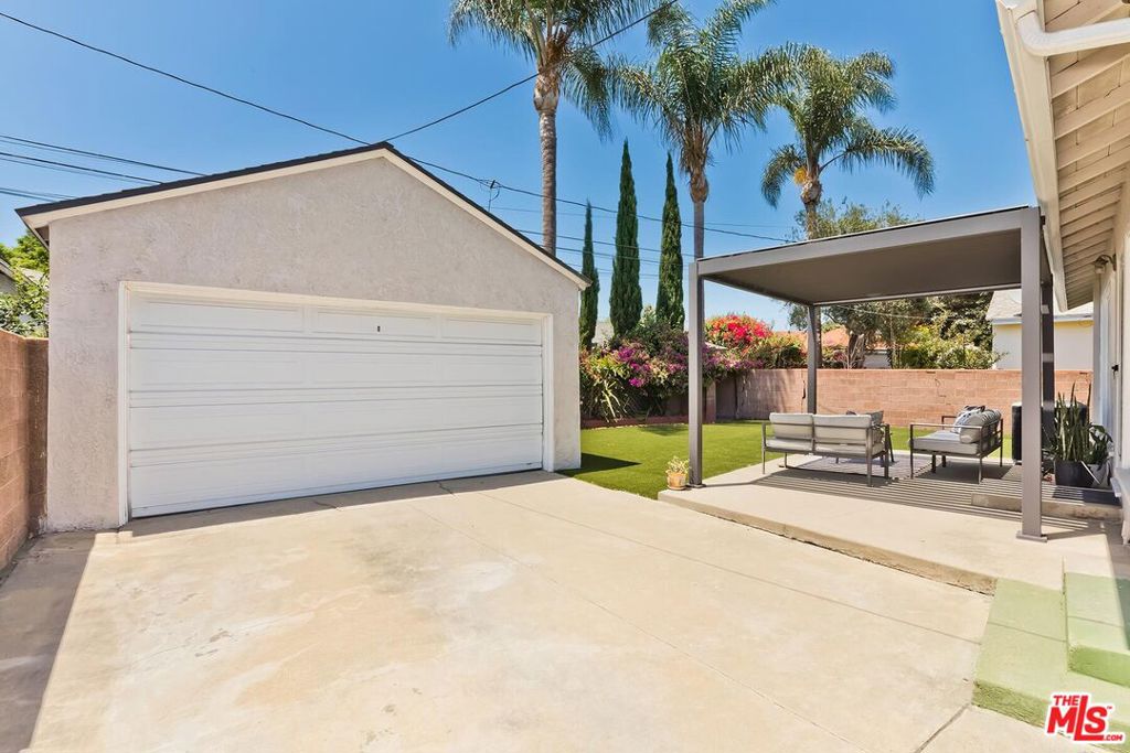 11159 Woolford Street Property Photo 20