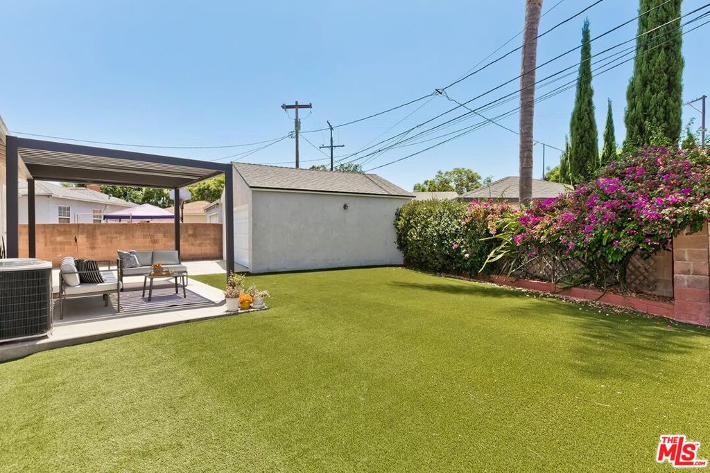 11159 Woolford Street Property Photo 23